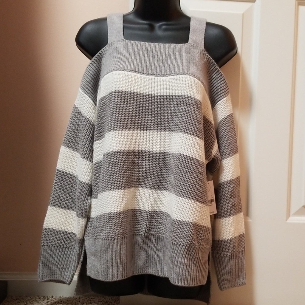 Women's New York & Company Cold Shoulder Cable Knit Sweater NWT